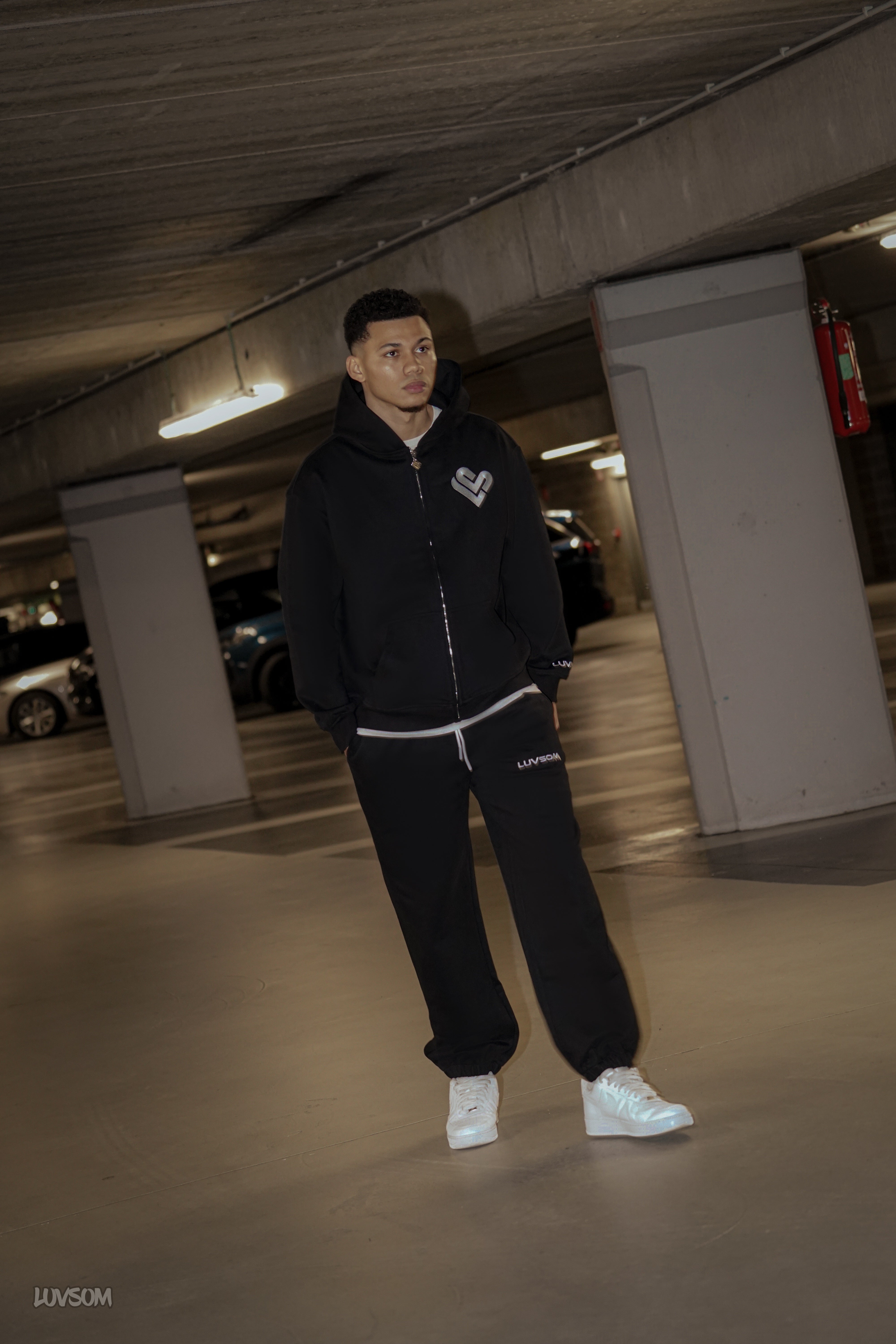 LUVSOM JOGGER BLACK - LUVSOM