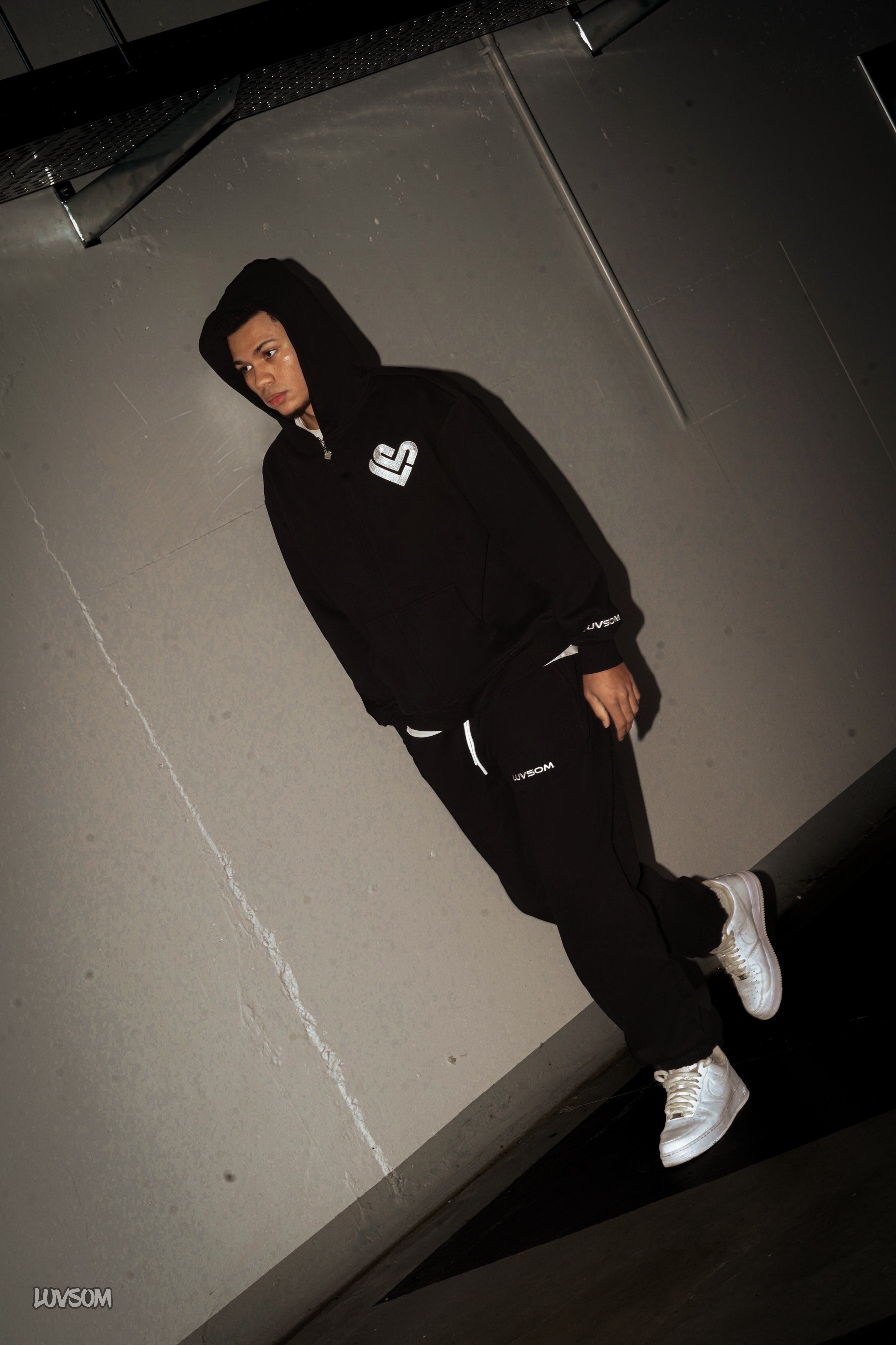 LUVSOM JOGGER BLACK - LUVSOM